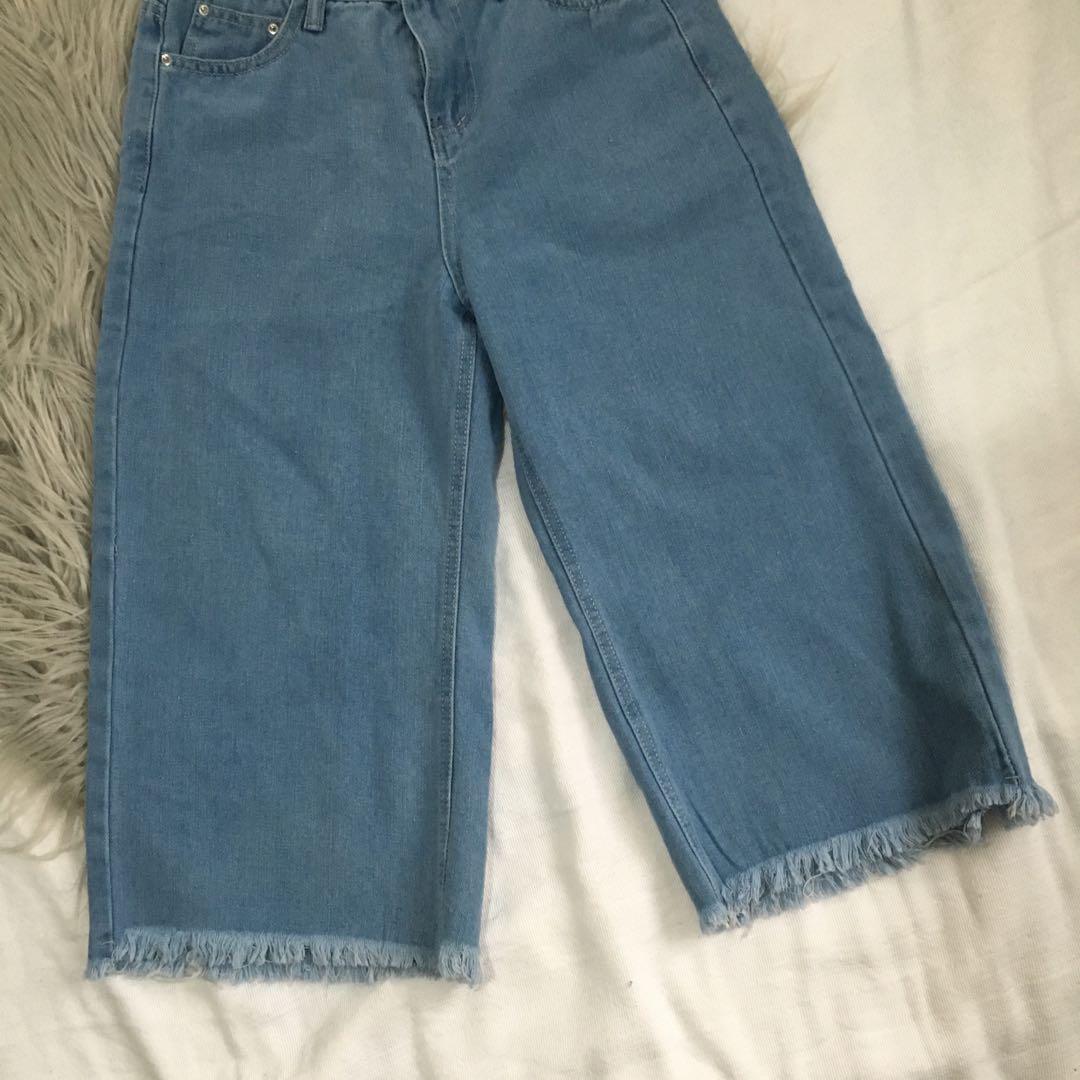 BNWOT Sergio Vittorio Wide Legged Raw 