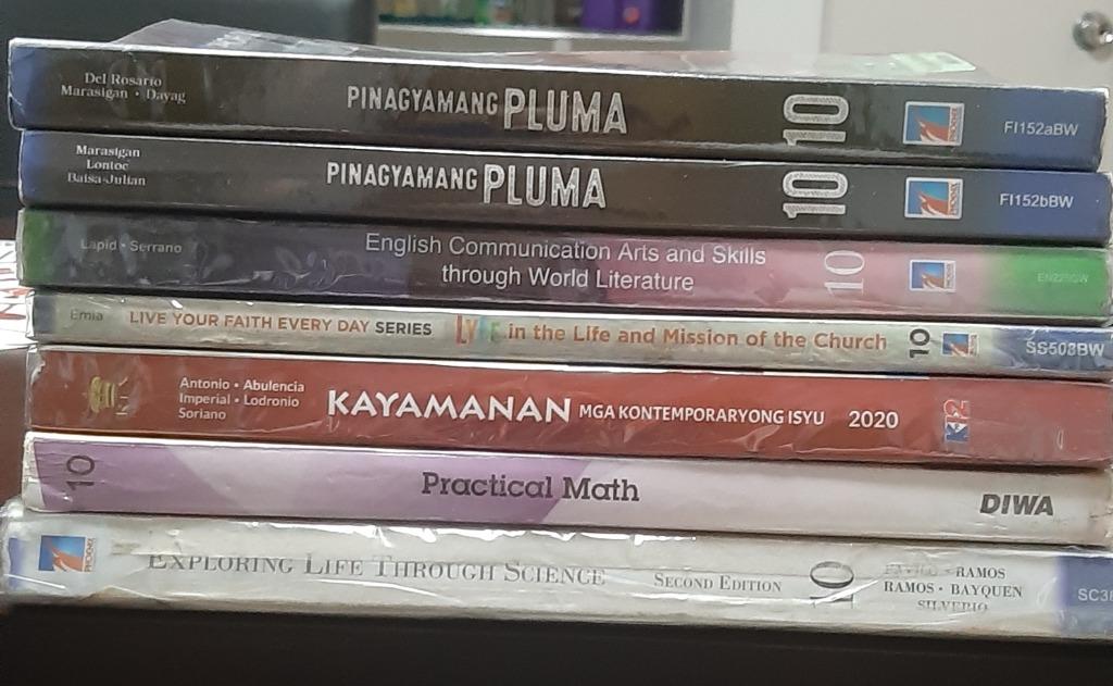 Books Grade 10 (Category: Textbooks) located in Marilao. Submitted by leona21 (Listing ID 1165493512, Image 1). Description: 275 each Pluma (aklat 1& 2) -2019 ECAS - 2018 -----SOLD-- Practical Math - 2018---- SOLD Kayamanan - 2020 ---SOLD--- LYFE book - 2019 Exploring Life through Science 2019 -SOLD.