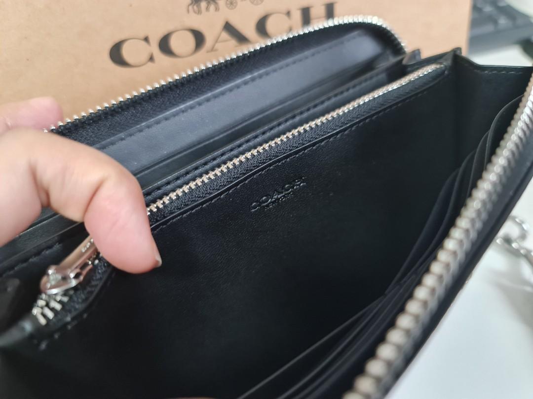 Black coach wallet with silver hardware 2025