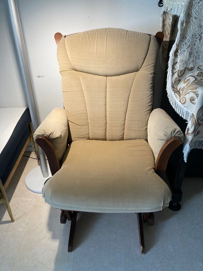 Dutailier glider rocking chair breastfeeding chair, Babies & Kids, Baby