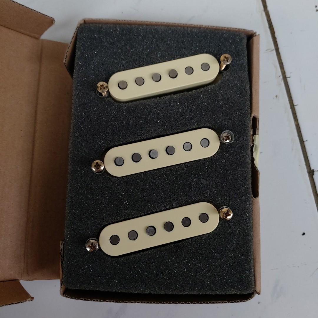 KAISH - 50 Viti Per Pickup Humbucker USA/Imperial Thread Humbucker Per Chitarra Humbucker Pickup Viti Con Molle, Adatte Per Gibson/EMG/Seymour Duncan/Dimarzio, Colore: Nero