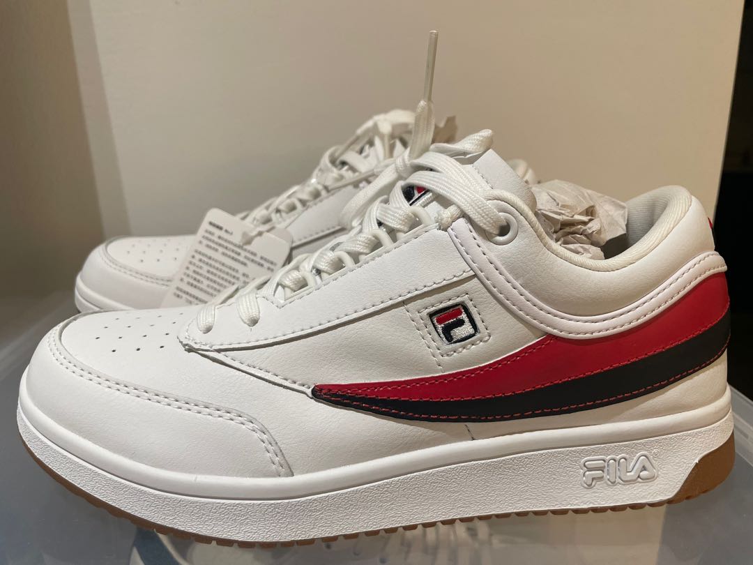 Red fila sales womens shoes