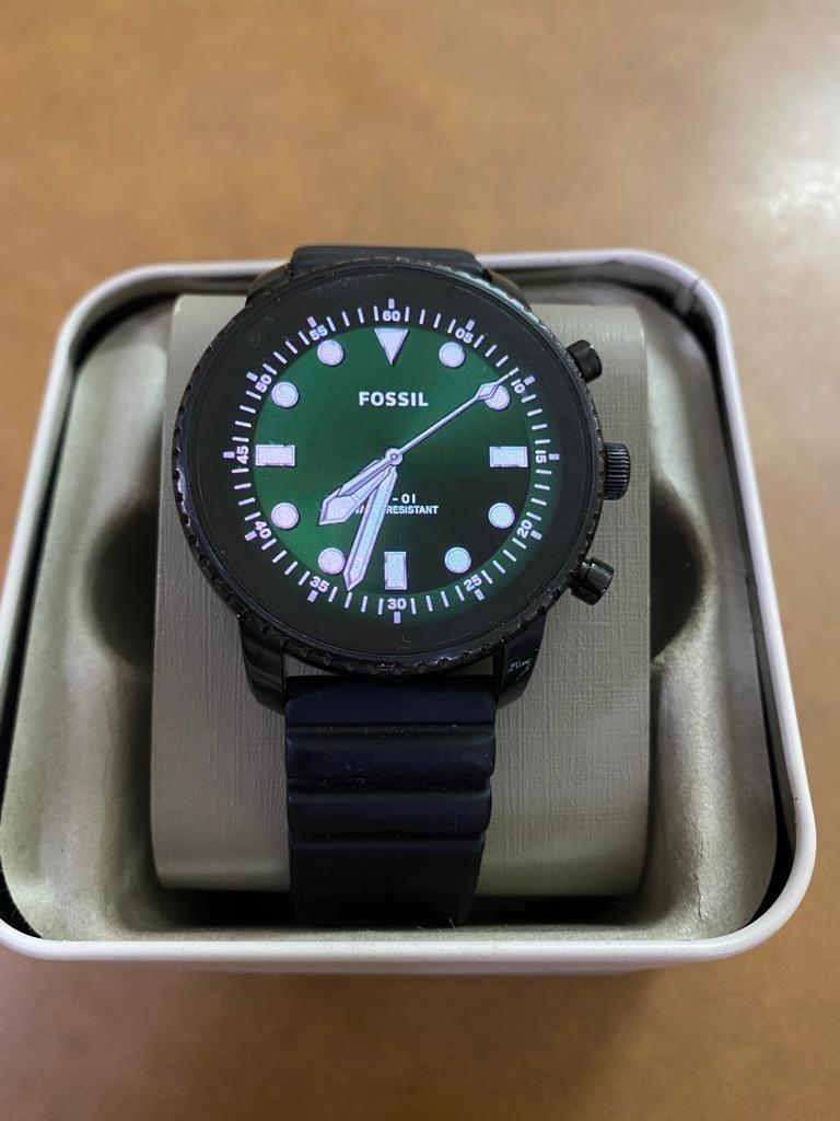 Fossil Gen 4 Smartwatch Explorist HR Black Silicone Men s Fashion Watches Accessories Watches on Carousell