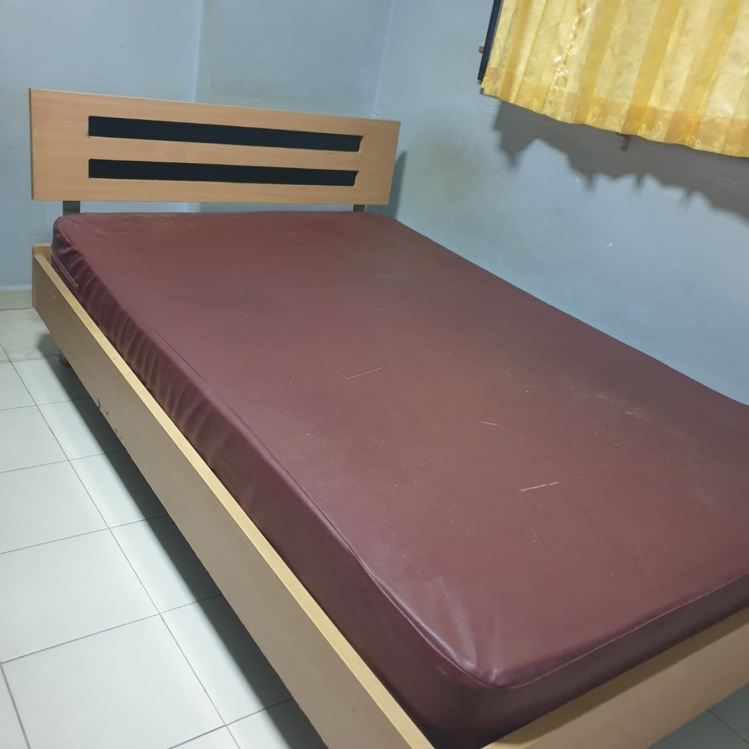FREE single bed and mattress, Furniture & Home Living, Furniture, Bed