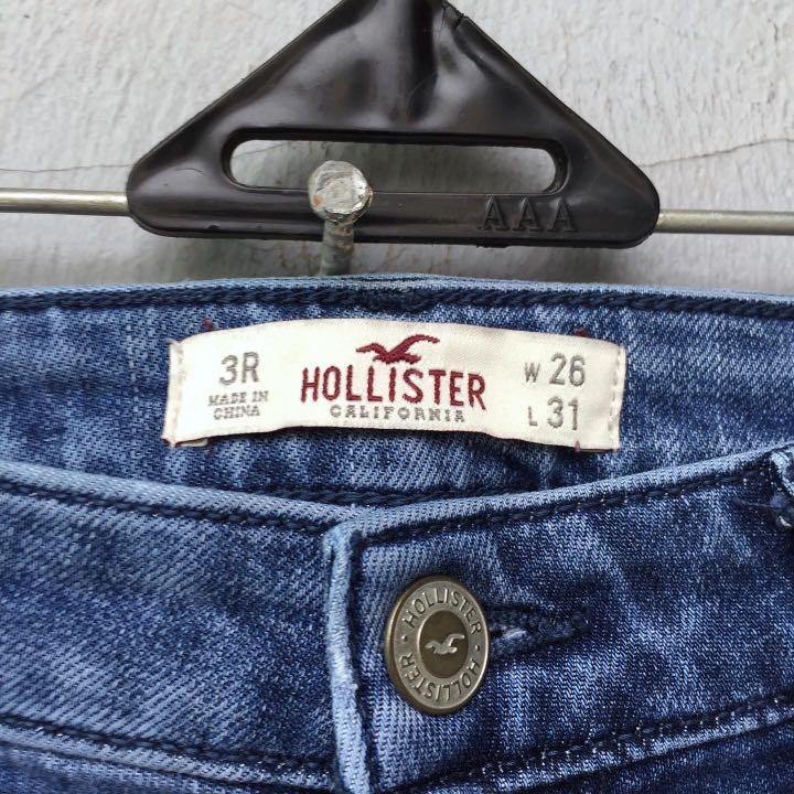 Hollister ripped jeans, Fesyen Wanita 