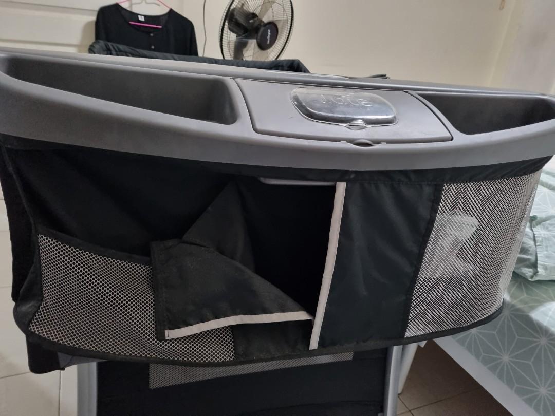 Joie travel cot, Babies & Kids, Baby Nursery & Kids Furniture, Cots