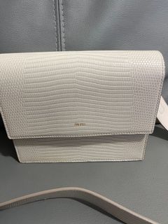 （分類：）位於 。 由 vmallmore 提交（商品編號 1165563835，圖片 1）。簡介： 。