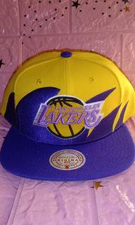 Lakers stooth M&N