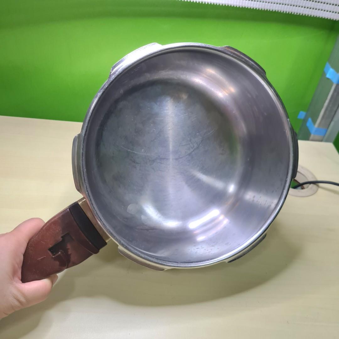 LIBE (KOREAN) PRESSURE COOKER W/ DOUBLE LOCK (AS-IS) (Category: Cookware & Accessories) located in Bulacan. Submitted by sakurajade (Listing ID 1165513141, Image 3). Description: ⭐️⭐️⭐️HOME FURNISHINGS⭐️⭐️⭐️ SUPER AFFORDABLE ITEMS FOR SALE‼️ LIBE (KOREAN) PRESSURE COOKER W/ DOUBLE LOCK (AS-IS) Price: P2,300 ONLY ✅️ New Arrival Preloved Japan Items ✅️ Good condition, slightly used, as good as new, heavy weight ✅️ Material: Good quality and thick a