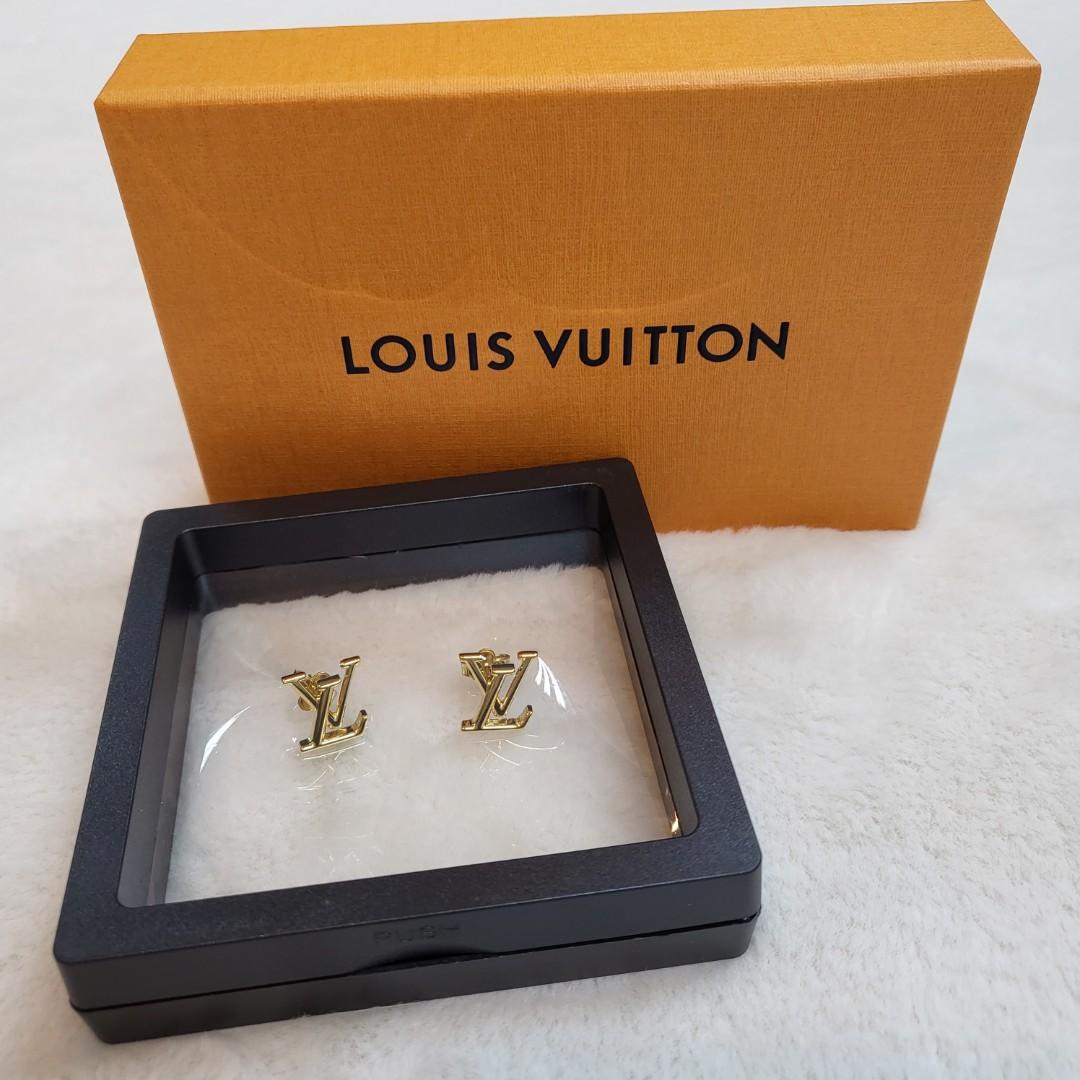 Louis Vuitton LV Essential V Hoops Gold Earrings, Luxury, Accessories on  Carousell