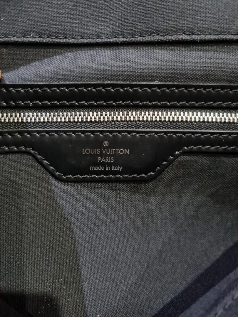 Louis Vuitton Louis Vuitton Dersou Black Ardoise Taiga Leather Large