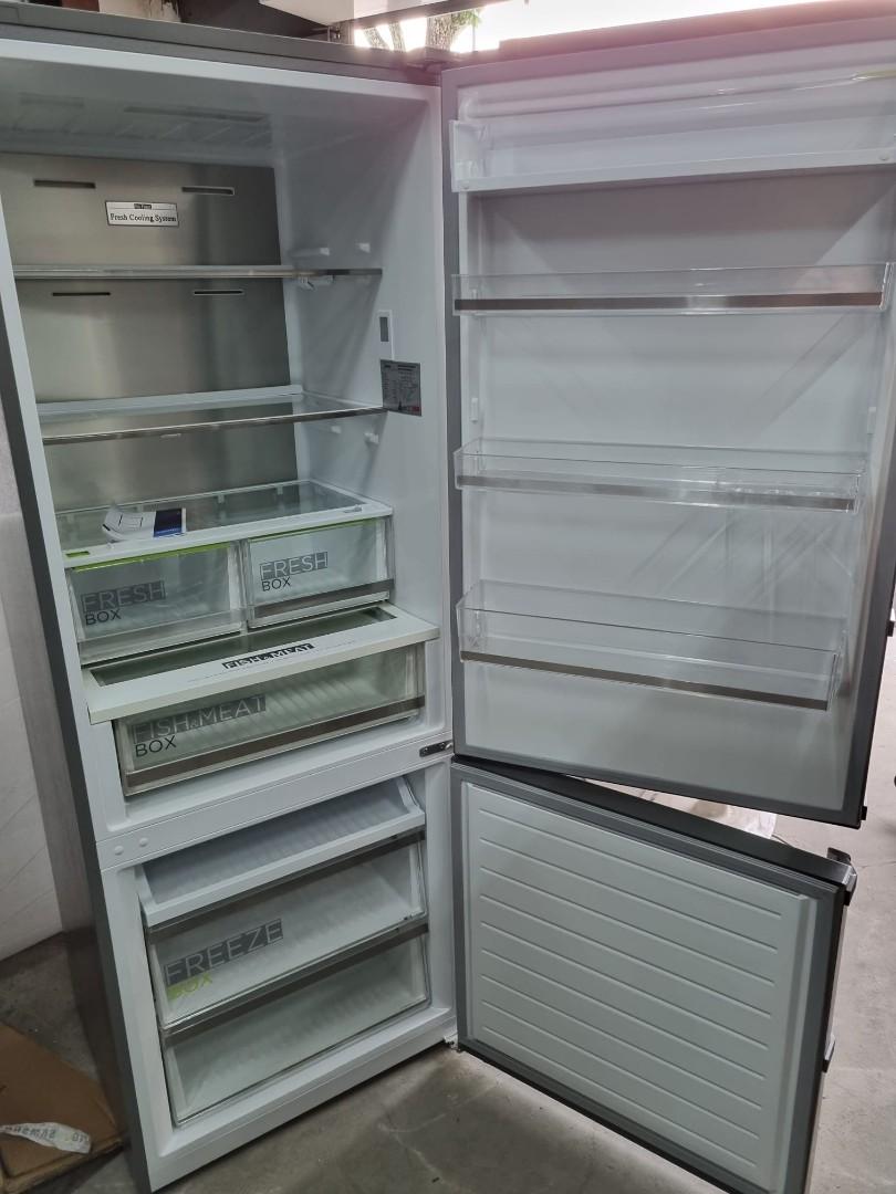 Midea top and bottom fridge 417L Model CEBCD440WEJT, TV & Home