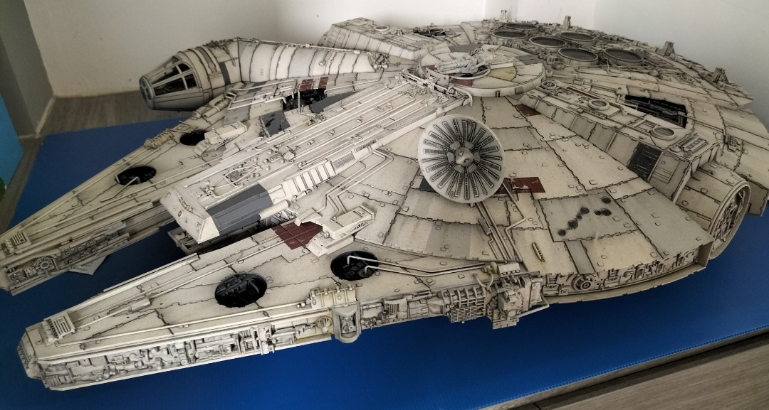 Millennium Falcon DeAgostini 1 43 scale