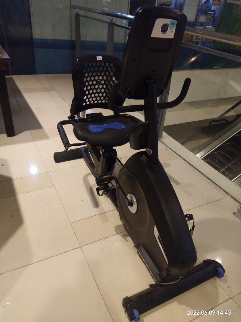 Nautilus R618 recumbent bike as-is, Sports Equipment, Exercise & Fitness,  Cardio & Fitness Machines on Carousell