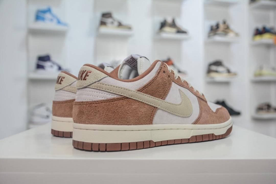 Nike Dunk Low PRM “Medium Curry” (W 