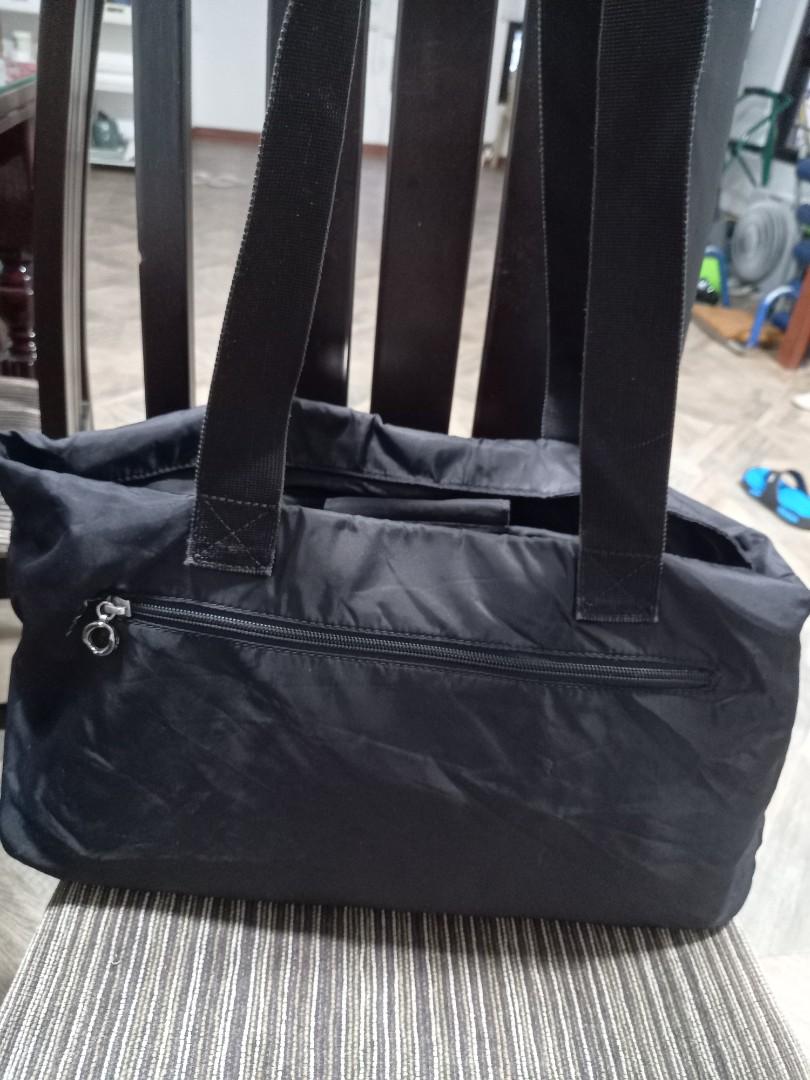 Oroton duffle bag clearance