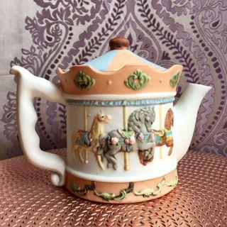 Rare vintage carousel teapot