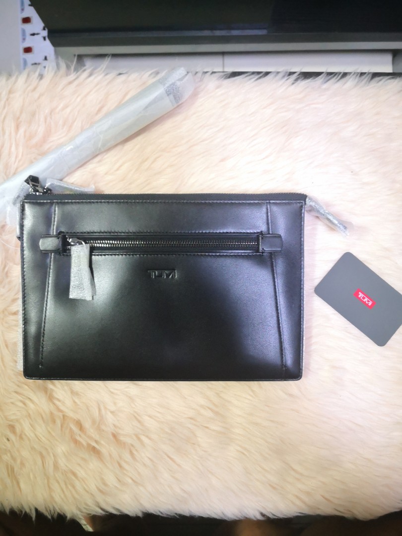 Tumi Nassau double zip leather clutch bag 15 000 Men s Fashion
