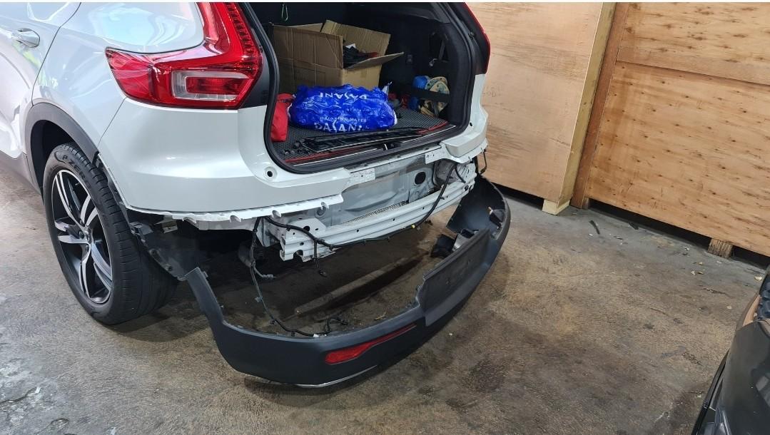 Volvo XC40 Custom Hitch Receiver for Bike Rack Mount (2 inches), Car