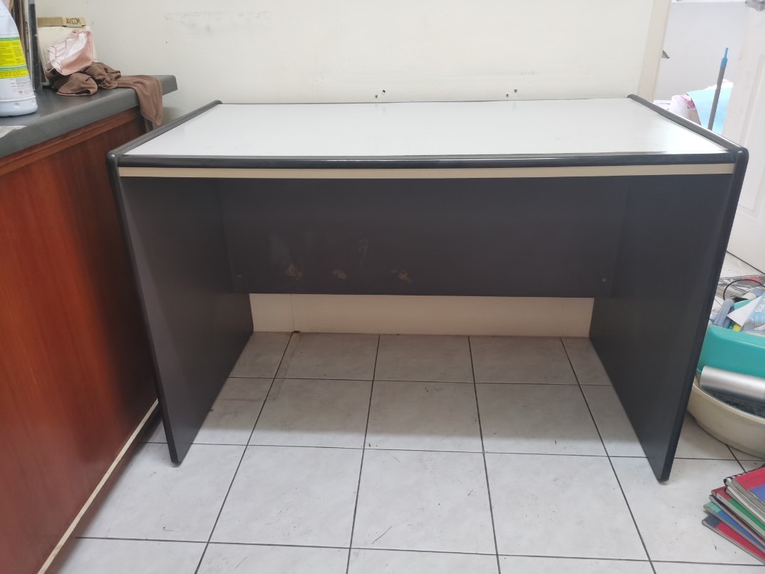 Office table without drawers sale