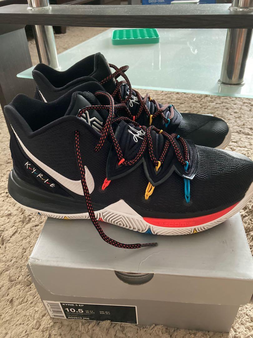 Kyrie 5 x friends basketball shoe top