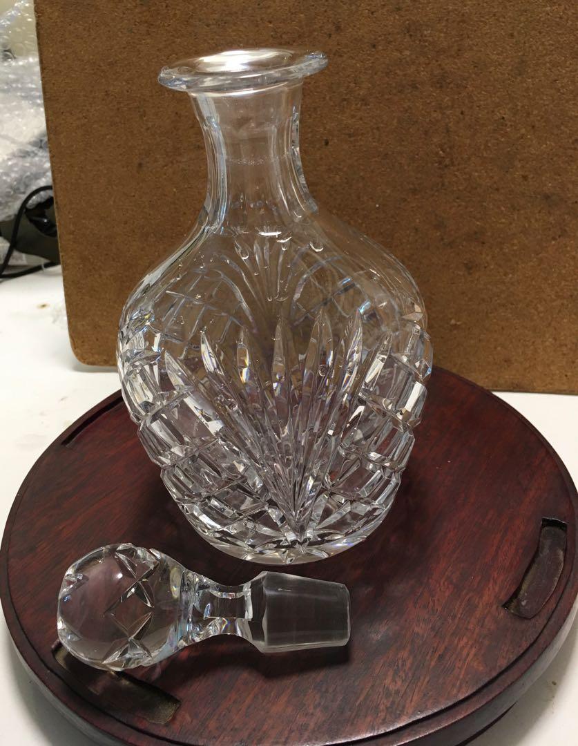 Brandy decanter cut glass, 傢俬＆家居, 廚具和餐具, 廚水杯、水壺 Carousell