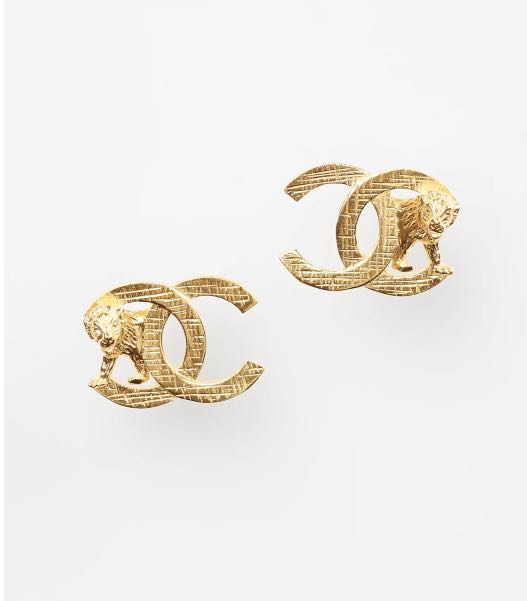 chanel gold stud earrings