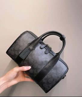 Coach Gotham Duffle 24 in Signature Canvas Luxury Bags