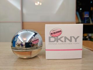 （分類：）位於 。 由 jochan0320 提交（商品編號 1169988756，圖片 1）。簡介： 。