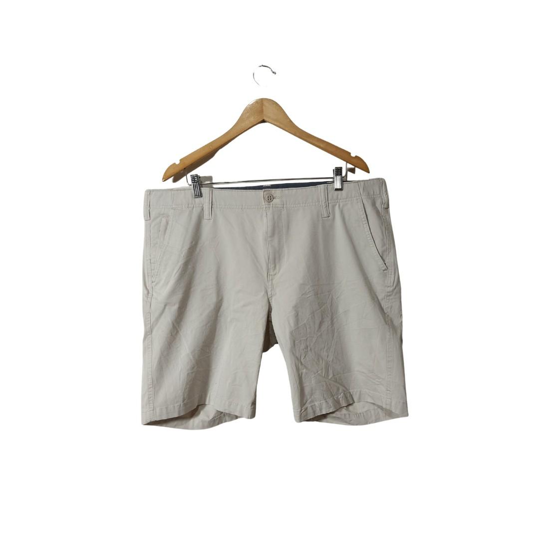 Dockers by Levi's Golf Shorts (Cream 