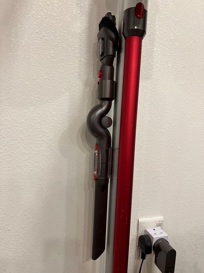 Dyson V11 including free Dok! Warranty until Dec22, TV & Home