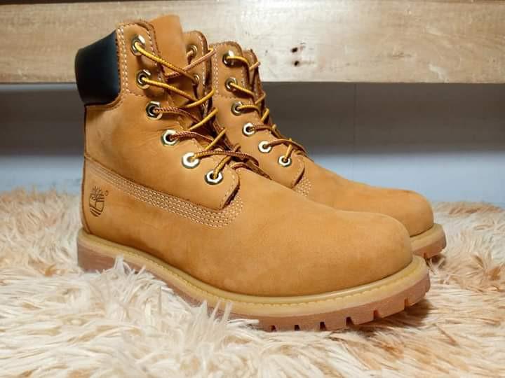 ✨FOR SALE BOOTS FOR WOMEN ✨🔥, Women's Fashion, on Carousell