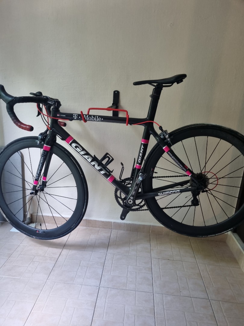 Giant T mobile Road Bike Carbon Frame 