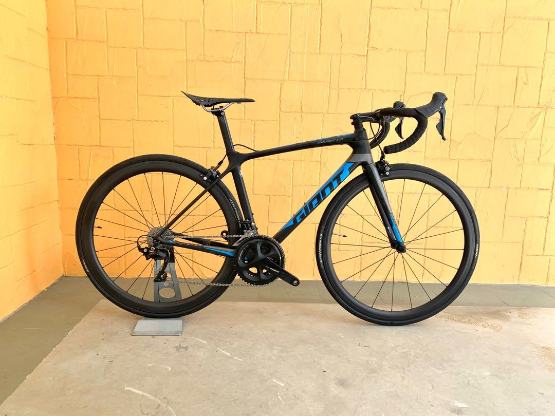 Giant road bike deals shimano 105