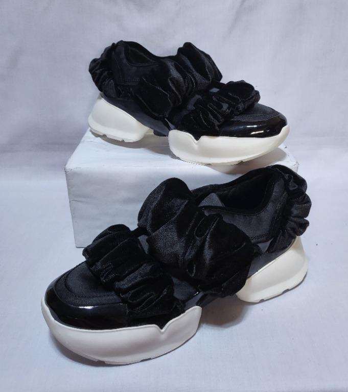 kate spade ruffle sneaker