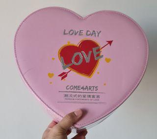 LOVE-001 - 1/12th Scale Corner Bar Series Fashion Statements Of Love (Love Day) by Come4Arts