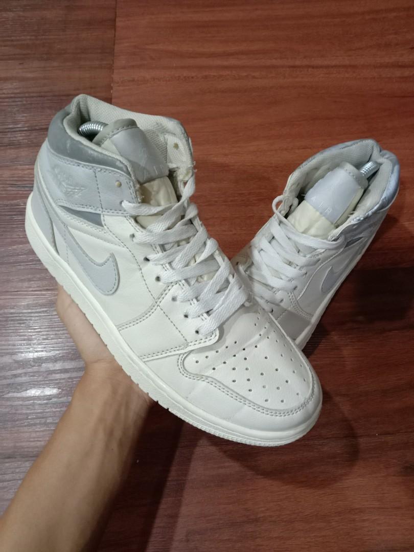 Jordan 1 mid light bone new arrivals