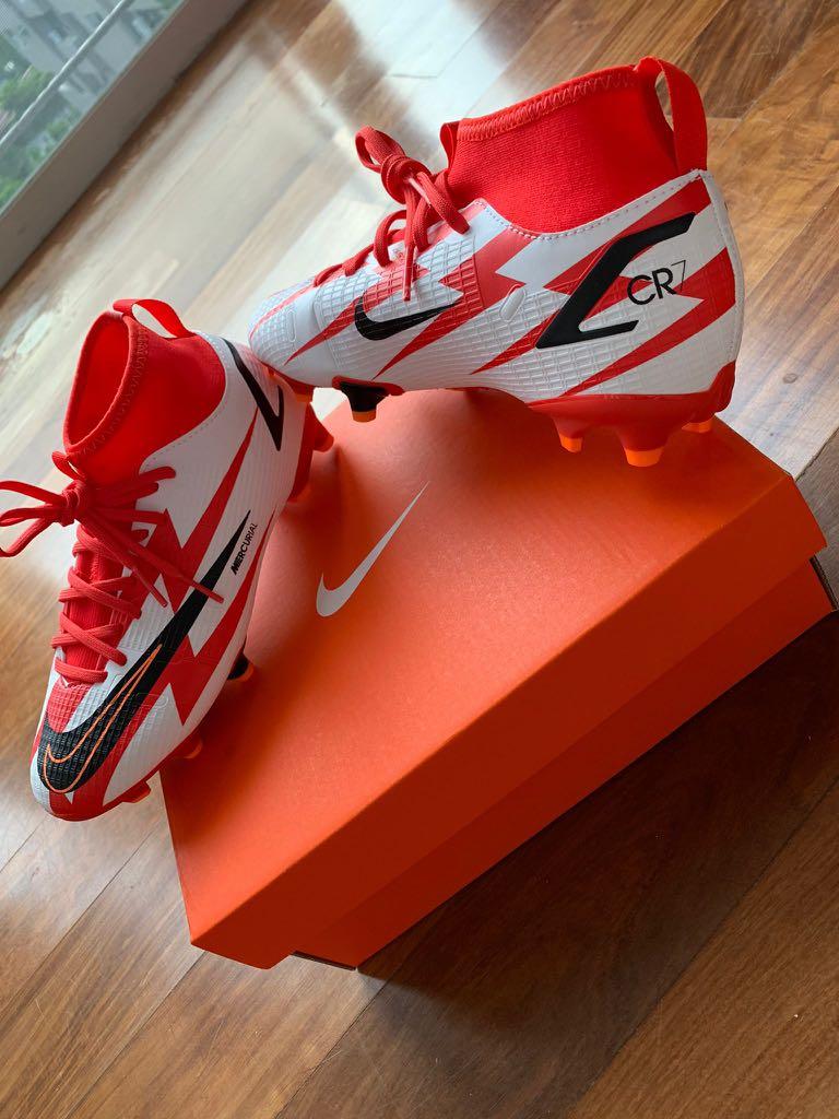 Nike tessen junior shop