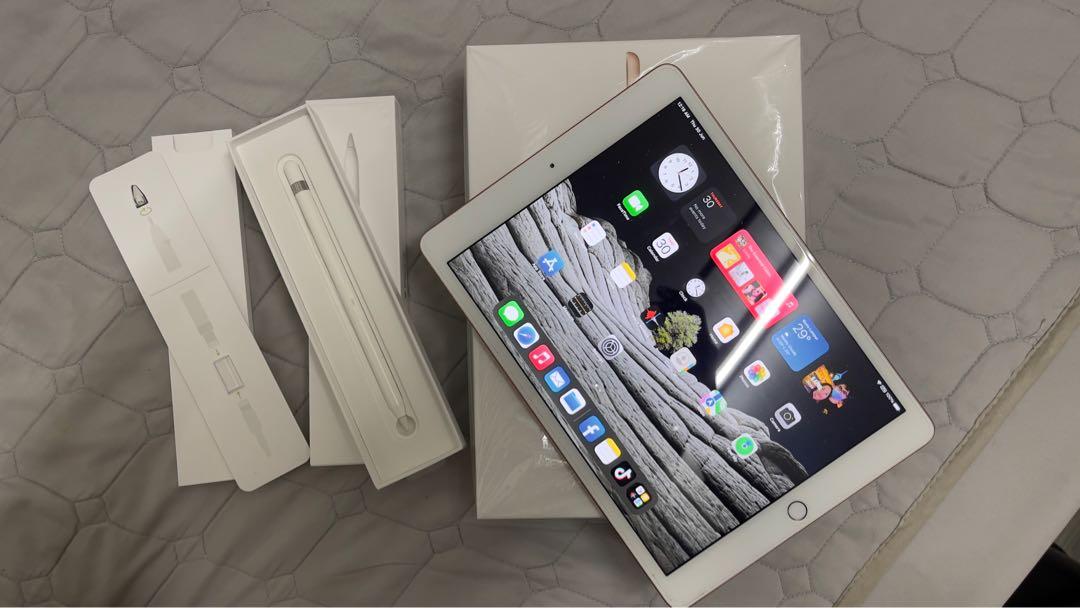 pad 8th Gen Rose Gold 32GB WiFi and Apple Pencil, Mobile Phones