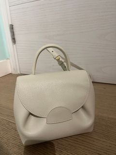 （分類：）位於 。 由 indigo10 提交（商品編號 1169931788，圖片 1）。簡介： 。