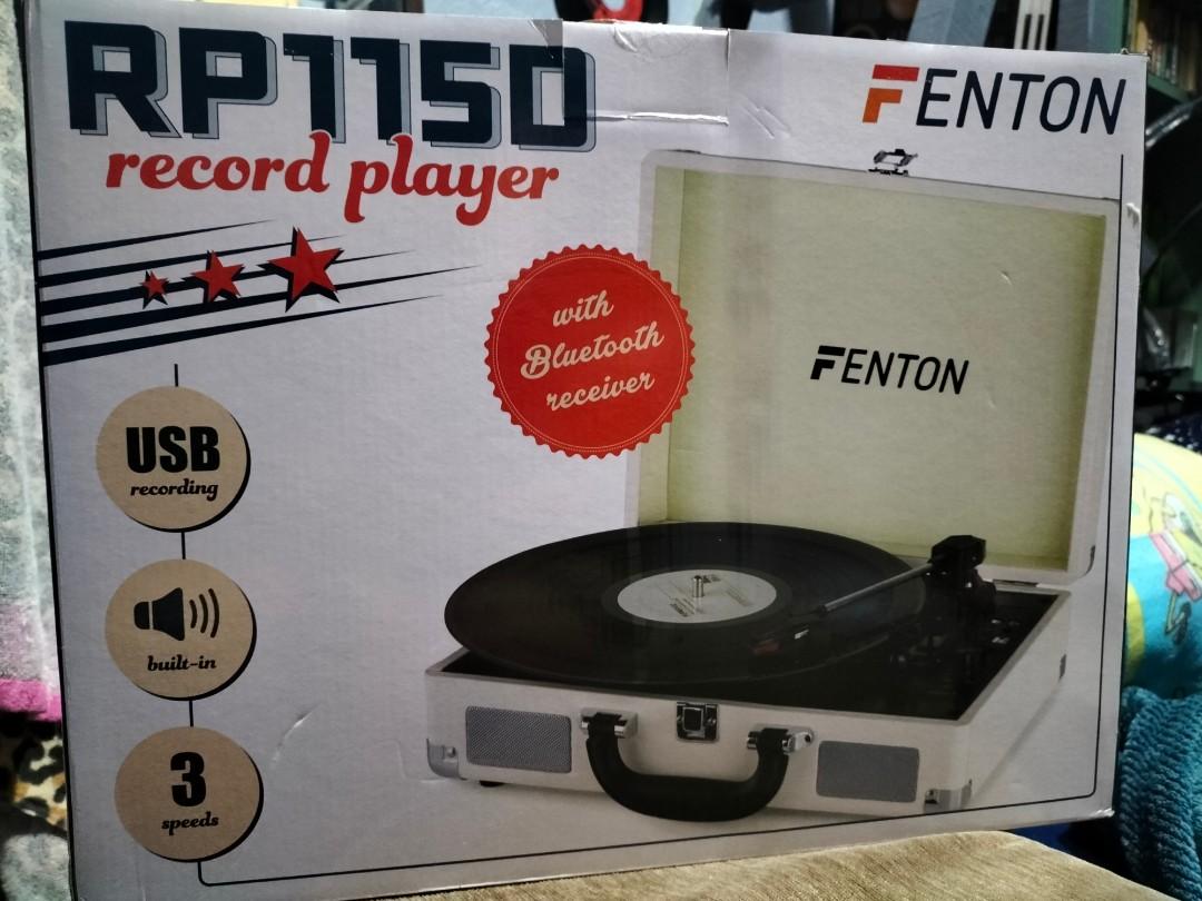 Retro Vinyl Record Player Turntable (Category: Portable Audio Accessories) located in Bacoor. Submitted by dizenyo (Listing ID 1169826985, Image 1). Description: From Australia 220v original packaging sealed never been opened meet up: Mcdo baclaran RFC Molino rfs: selling imported assorted turntable, vinyl records and cassette tapes.