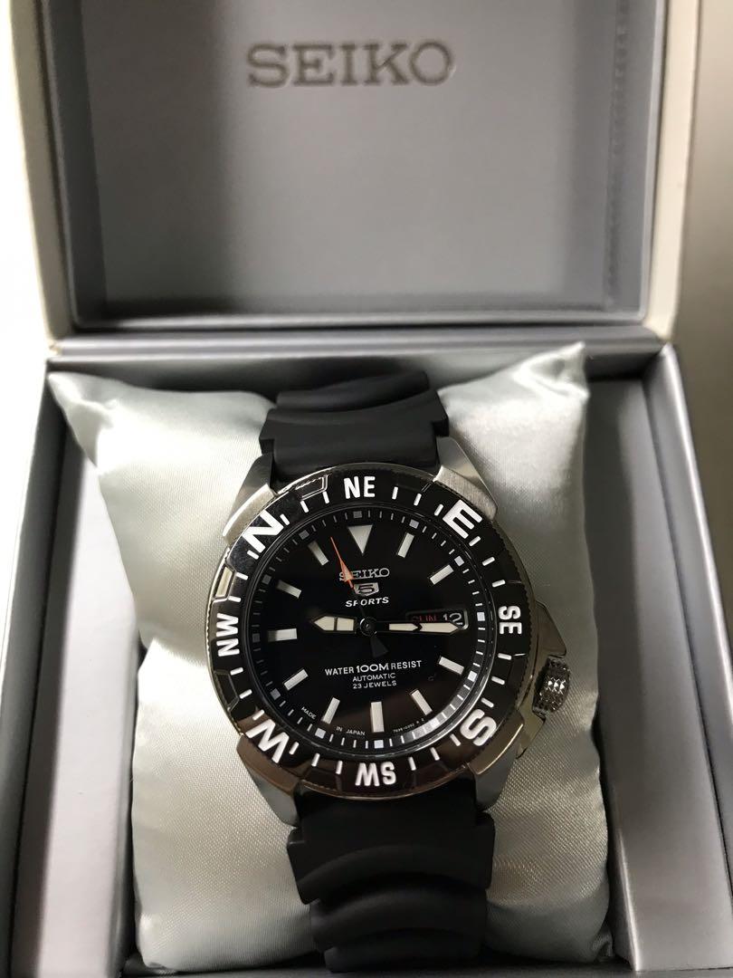 Seiko Sports SNZE81 SNZE81J2, Men's Fashion, Watches & Accessories, Watches  on Carousell
