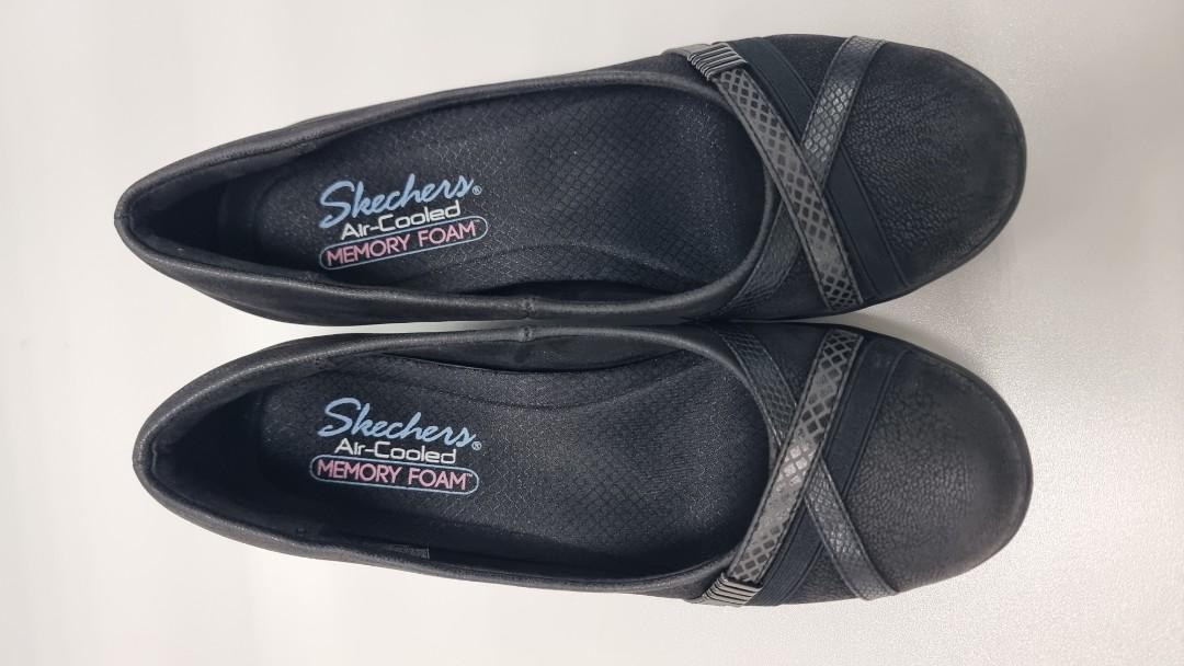 Skechers rumblers beige hotsell