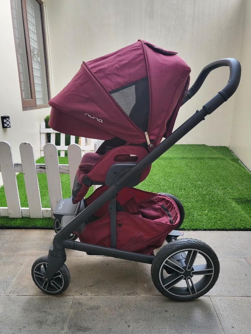 Nuna stroller berry store