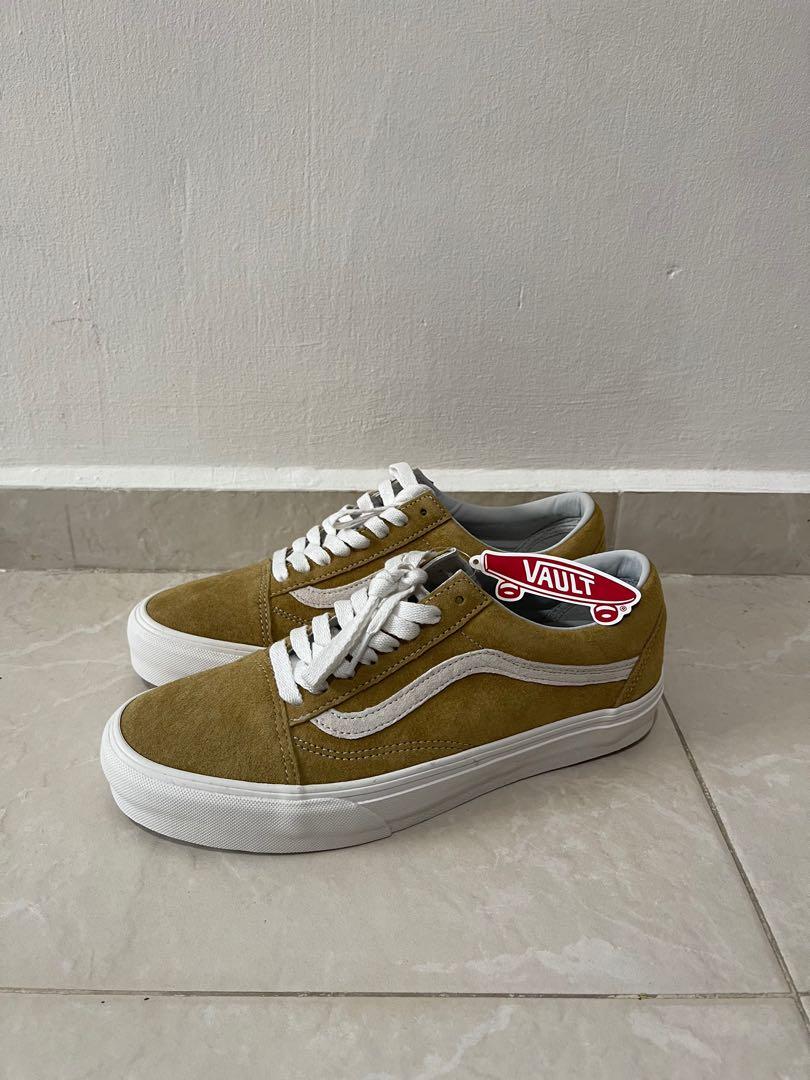 Gold vans shop old skool