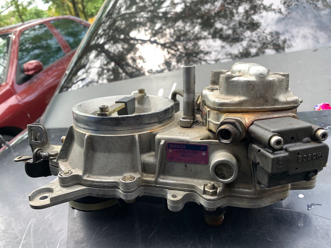 W124 MERCEDES BENZ FUEL DISTRIBUTOR 4 CYLINDER 1 MONTH WARRANTY, Auto