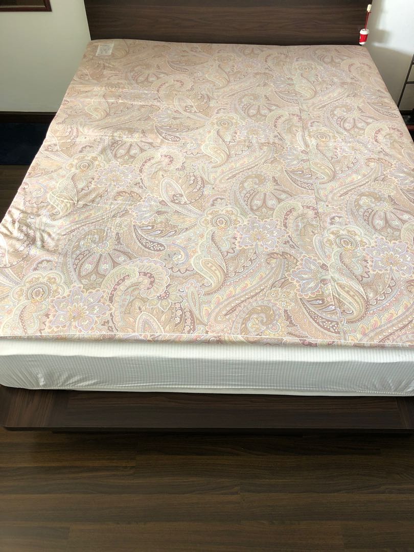 Wan Yang Therapy Mattress Topper Queen Size, Furniture & Home