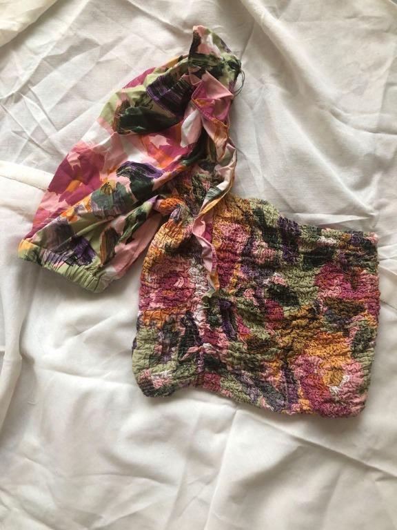 Zara floral smocked top, Women's Fashion, Tops, Others Tops on Carousell