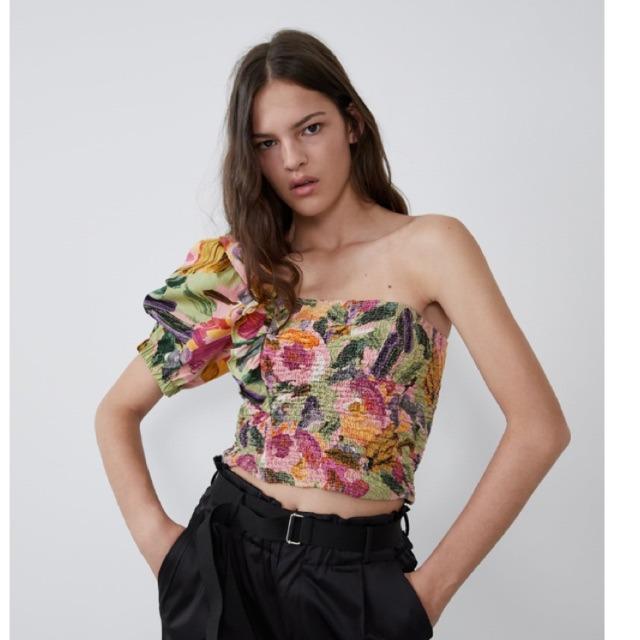 Zara floral smocked top, Women's Fashion, Tops, Others Tops on Carousell