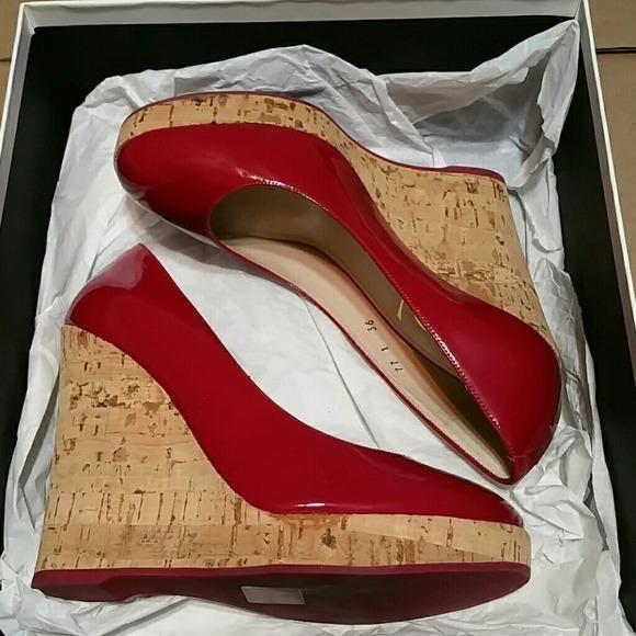 Red discount cork wedges
